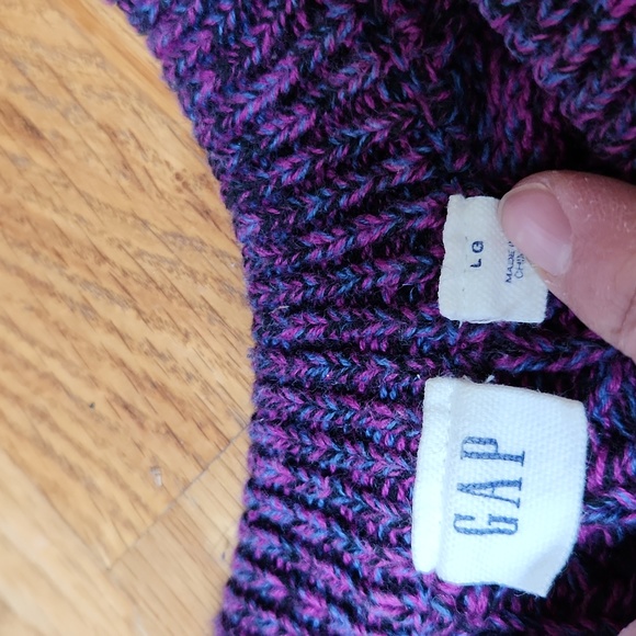Gap Sweater - Picture 3 of 5